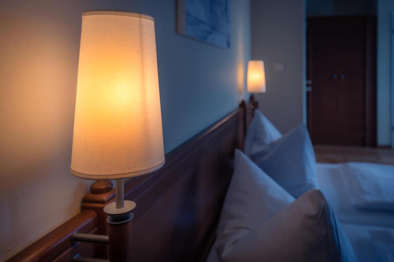 Elbterrasse Woerlitz Hotel โอราเนียนบัมเวอร์ลิทซ์ ภายนอก รูปภาพ